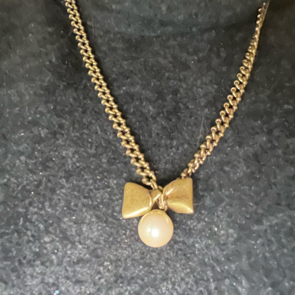Stella & Dot vintage gold necklace